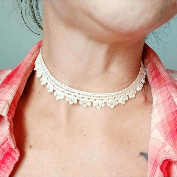 Adjustable Lace Choker Necklace, Boho Chic Statement - Picture 4 of 4